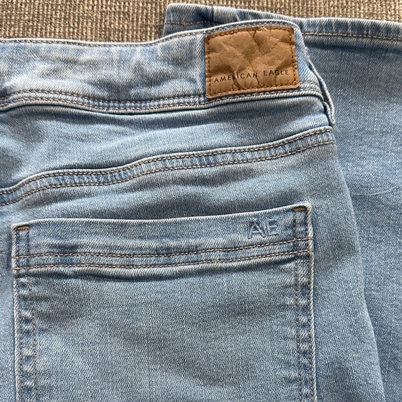 American Eagle Next Level Stretch Kick Boot Carpenter Pockets Light Wash Jeans - Picture 8 of 11